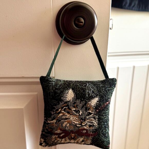 VTG Tapestry Cat Pillow Doorknob Hanging 5X5 Square Kitty Decor Green Christmas - Picture 2 of 6